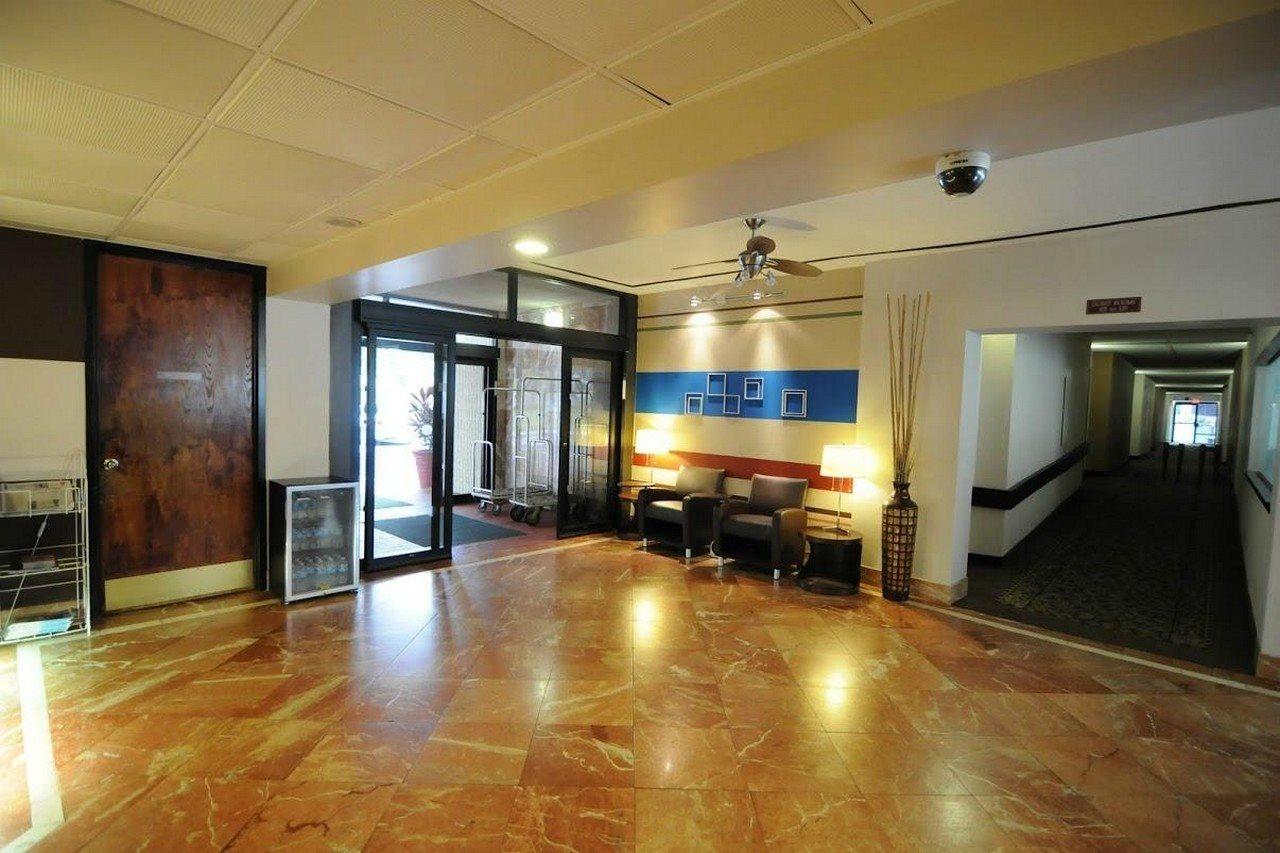 Quality Inn & Suites Талахаси Екстериор снимка