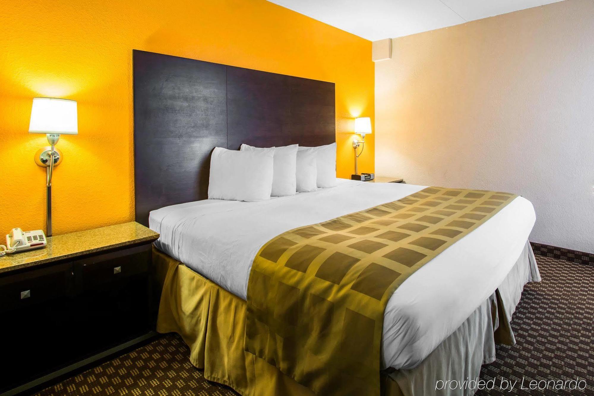 Quality Inn & Suites Талахаси Екстериор снимка