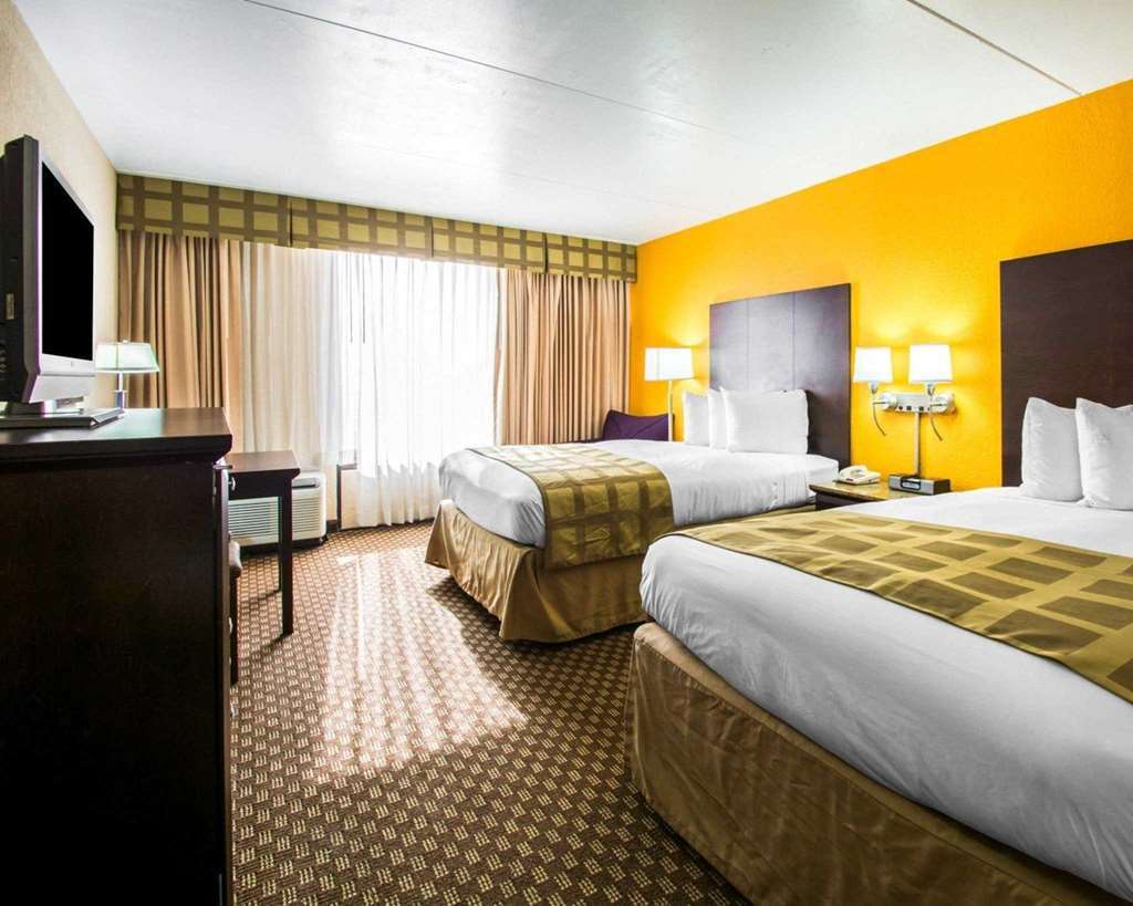 Quality Inn & Suites Талахаси Стая снимка