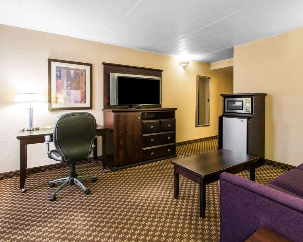 Quality Inn & Suites Талахаси Стая снимка