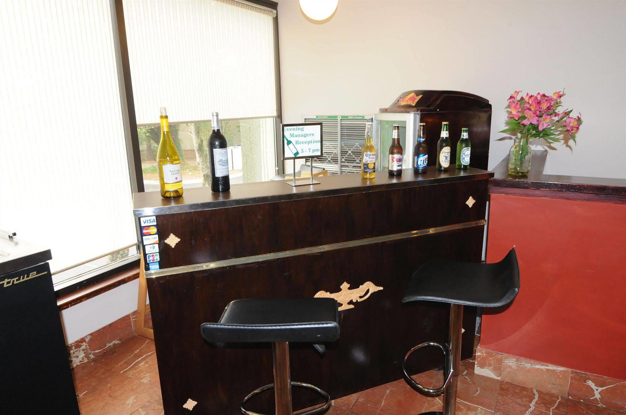 Quality Inn & Suites Талахаси Екстериор снимка